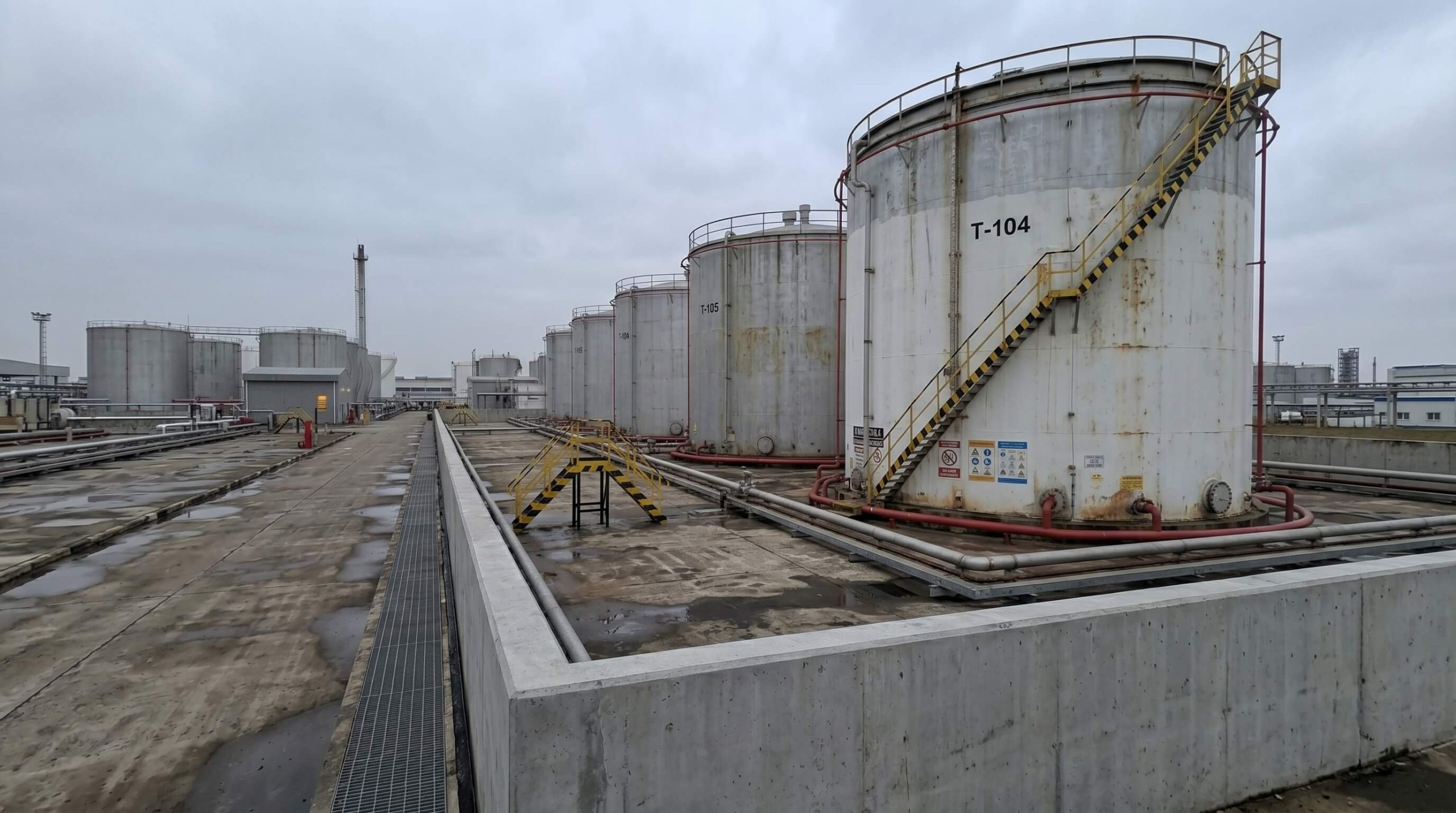 Oil Storage & Tank Farms